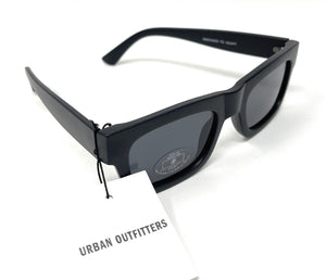 Sunglasses Women's Black Frame Black Lens 100% UVA UVB Urban Outfitters 40749 3