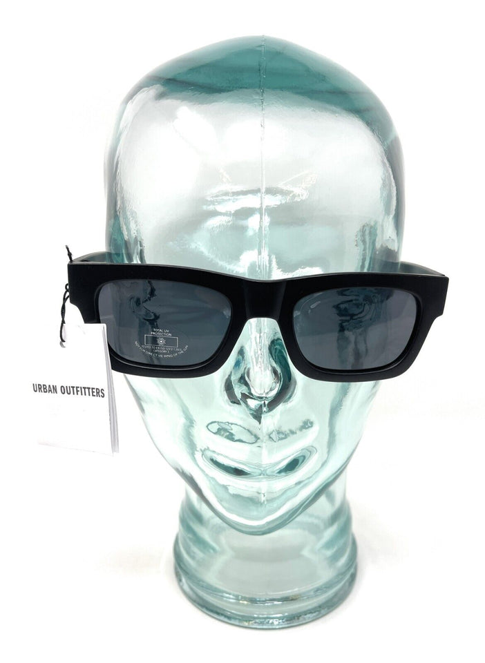 Sunglasses Women's Black Frame Black Lens 100% UVA UVB Urban Outfitters 40749 1